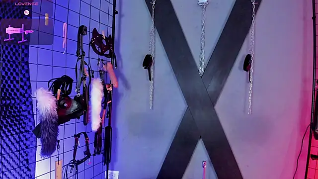 Snapshot of VictoryaLiah_BDSM chatting on November 14, 2025, 10:41 am VictoryaLiah BDSM online show from November 14, 2025, 10:41 am