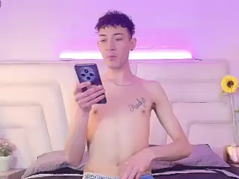 Ashton Myers online show from November 5, 2025, 7:50 pm