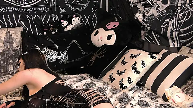 Paige Turner online show from February 13, 2026, 12:10 am