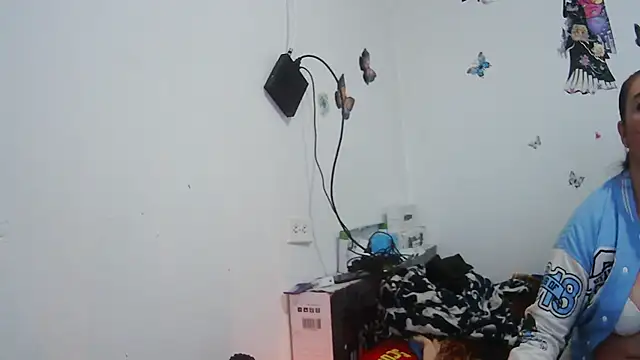 AddyStuart  online show from September 24, 2025, 11:21 pm