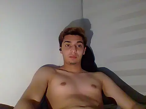 Snapshot of Linkimoli chatting on April 1, 2026, 3:41 am Linkimoli online show from April 1, 2026, 3:41 am