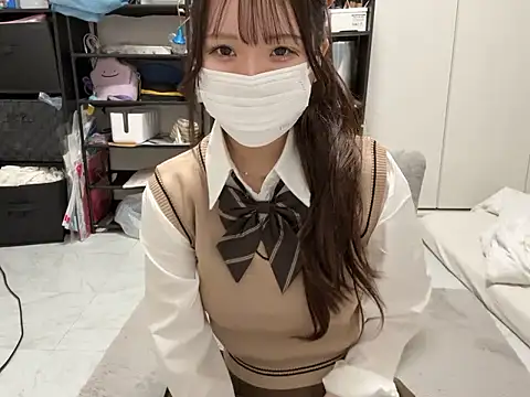 nano-da-u online show from October 26, 2025, 2:17 pm