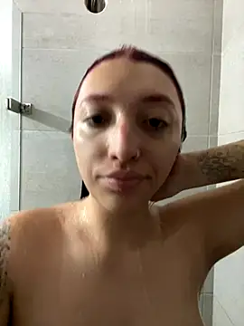 Snapshot of Paulina-Wells chatting on November 3, 2025, 9:07 pm Paulina-Wells online show from November 3, 2025, 9:07 pm