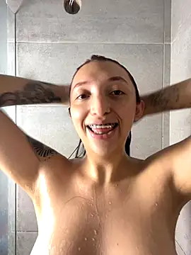 Snapshot of Paulina-Wells chatting on November 9, 2025, 8:57 pm Paulina-Wells online show from November 9, 2025, 8:57 pm