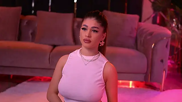 Snapshot of BellaNoirre chatting on February 27, 2026, 6:30 pm BellaNoirre online show from February 27, 2026, 6:30 pm