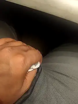 hotboy43339 online show from February 11, 2026, 8:58 am