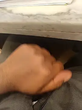 hotboy43339 online show from February 10, 2026, 10:36 am