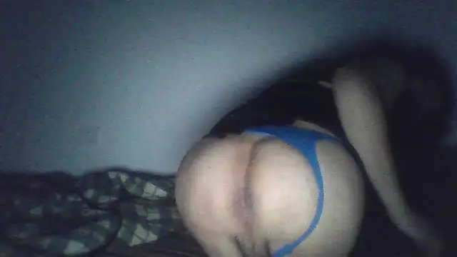 Snapshot of LillyCrossAvila chatting on December 20, 2025, 2:03 am LillyCrossAvila online show from December 20, 2025, 2:03 am