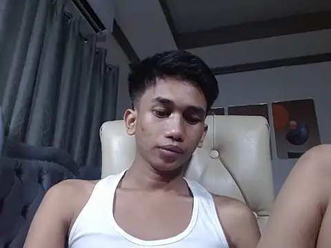 Snapshot of charlie0728 chatting on December 21, 2025, 2:19 pm charlie0728 online show from December 21, 2025, 2:19 pm