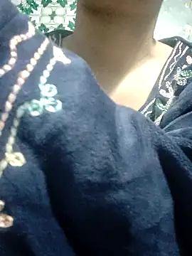 Snapshot of pihu099 chatting on November 21, 2025, 7:24 pm pihu099 online show from November 21, 2025, 7:24 pm