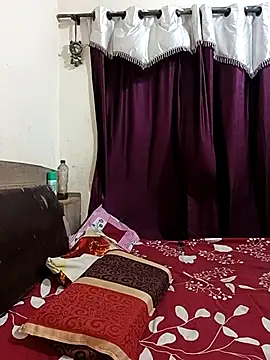 MEERAcle online show from April 10, 2026, 3:41 pm