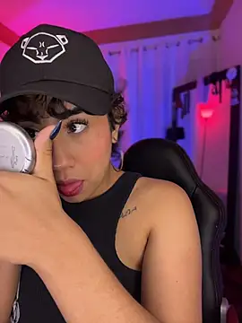 ZahaRose online show from February 7, 2026, 5:59 am