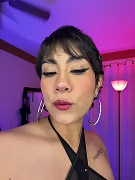 ZahaRose online show from December 5, 2025, 6:45 am