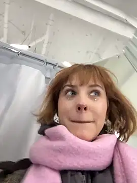 Snapshot of Only_April chatting on November 7, 2025, 9:25 am Only April online show from November 7, 2025, 9:25 am