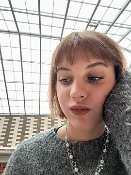 Snapshot of Only_April chatting on October 16, 2025, 10:34 am Only April online show from October 16, 2025, 10:34 am