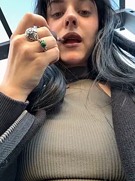 Snapshot of Only_April chatting on September 11, 2025, 3:23 pm Only April online show from September 11, 2025, 3:23 pm