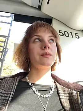 Snapshot of Only_April chatting on October 13, 2025, 9:33 am Only April online show from October 13, 2025, 9:33 am