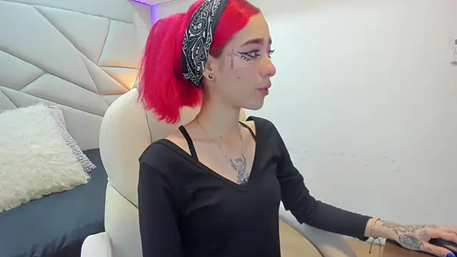 Snapshot of persefone_333 chatting on September 19, 2025, 8:13 pm persefone 333 online show from September 19, 2025, 8:13 pm