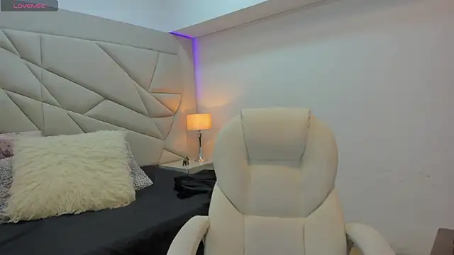 Snapshot of persefone_333 chatting on September 15, 2025, 8:09 pm persefone 333 online show from September 15, 2025, 8:09 pm