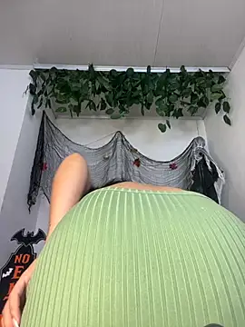 Snapshot of fetish_foot_ chatting on October 30, 2025, 4:15 pm fetish foot online show from October 30, 2025, 4:15 pm