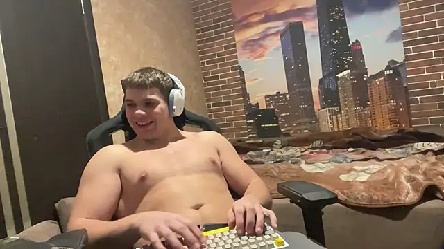 MusclePhantom online show from January 9, 2026, 9:44 pm