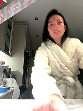 BELLABLACKXUK online show from December 5, 2025, 12:10 am