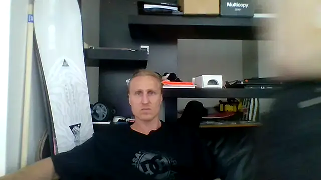 Snapshot of Silverhippo chatting on September 19, 2025, 12:53 pm Silverhippo online show from September 19, 2025, 12:53 pm