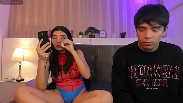 CuteButHarder online show from April 26, 2026, 4:21 am