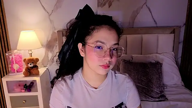 LunaRosse  online show from November 23, 2025, 11:42 am