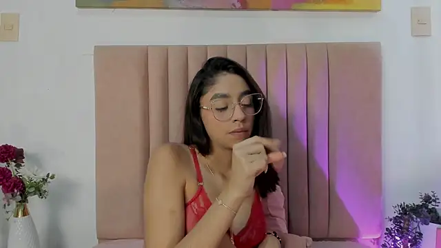 Snapshot of IvyJhons chatting on October 6, 2025, 11:44 am IvyJhons online show from October 6, 2025, 11:44 am