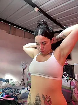 Snapshot of Lali_HOtt chatting on April 27, 2026, 12:47 pm Lali HOtt online show from April 27, 2026, 12:47 pm