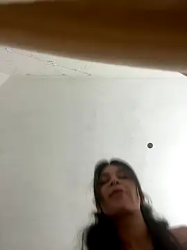 Snapshot of salvana chatting on September 30, 2025, 8:15 pm salvana online show from September 30, 2025, 8:15 pm