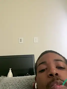 huhgtr online show from November 7, 2025, 3:49 pm