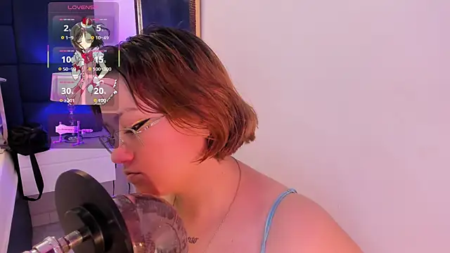 isa grey  online show from October 19, 2025, 4:15 am