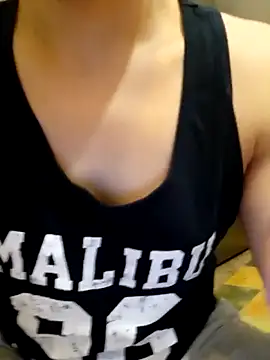 Snapshot of Maniek177 chatting on February 25, 2026, 11:48 pm Maniek177 online show from February 25, 2026, 11:48 pm