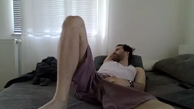 XLBarehengst online show from September 15, 2025, 2:28 pm