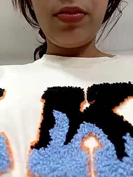 blueeyegirl22 online show from December 3, 2025, 5:52 am