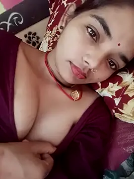 Snapshot of Hitsda chatting on October 3, 2025, 9:44 am Hitsda online show from October 3, 2025, 9:44 am