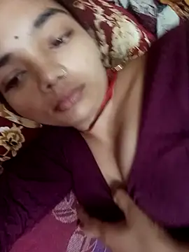 Snapshot of Hitsda chatting on October 4, 2025, 12:01 am Hitsda online show from October 4, 2025, 12:01 am