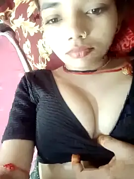 Snapshot of Hitsda chatting on October 13, 2025, 12:23 am Hitsda online show from October 13, 2025, 12:23 am