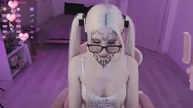 Snapshot of Nana_stolass chatting on March 30, 2026, 10:50 am Nana stolass online show from March 30, 2026, 10:50 am