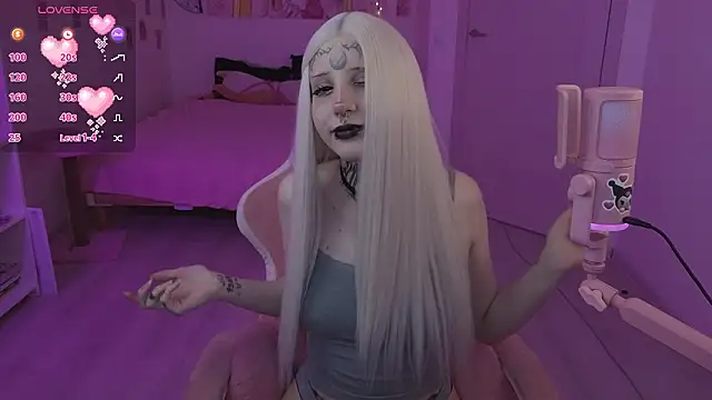 Snapshot of Nana_stolass chatting on March 18, 2026, 9:01 am Nana stolass online show from March 18, 2026, 9:01 am