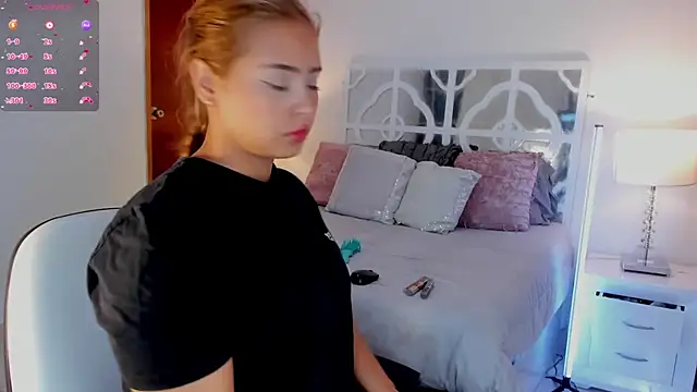 MikaelaStone online show from December 20, 2025, 11:13 am