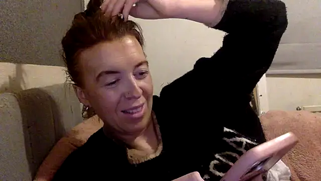 Snapshot of Bellababexox chatting on May 21, 2026, 4:43 am Bellababexox online show from May 21, 2026, 4:43 am