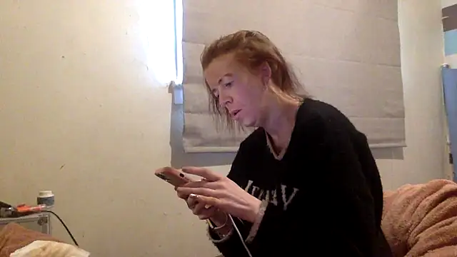 Snapshot of Bellababexox chatting on May 6, 2026, 3:05 pm Bellababexox online show from May 6, 2026, 3:05 pm