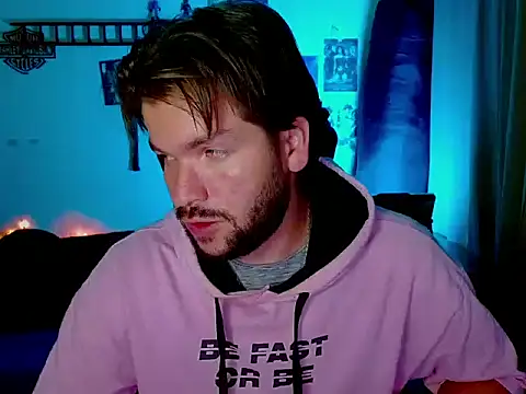 Snapshot of cortelioni_massimo_ chatting on October 30, 2025, 12:53 am cortelioni massimo online show from October 30, 2025, 12:53 am