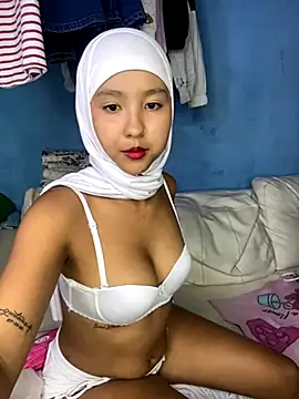 Snapshot of Firuze_Hatunn chatting on October 16, 2025, 5:38 am Firuze Hatunn online show from October 16, 2025, 5:38 am