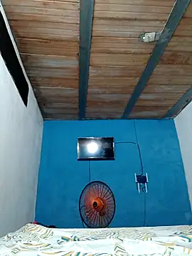 Geral Yeraldyn09 online show from November 24, 2025, 10:15 am