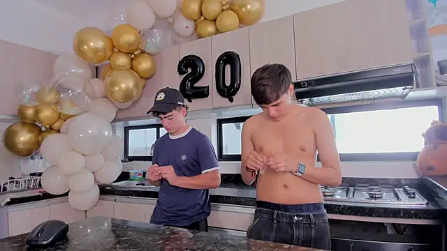 Snapshot of sweet_petter chatting on November 22, 2025, 2:16 pm sweet petter online show from November 22, 2025, 2:16 pm