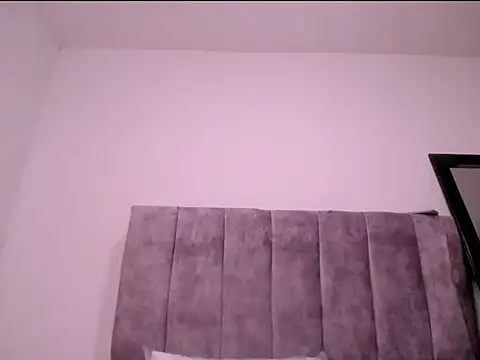 Luciana hardmand online show from September 13, 2025, 3:23 pm